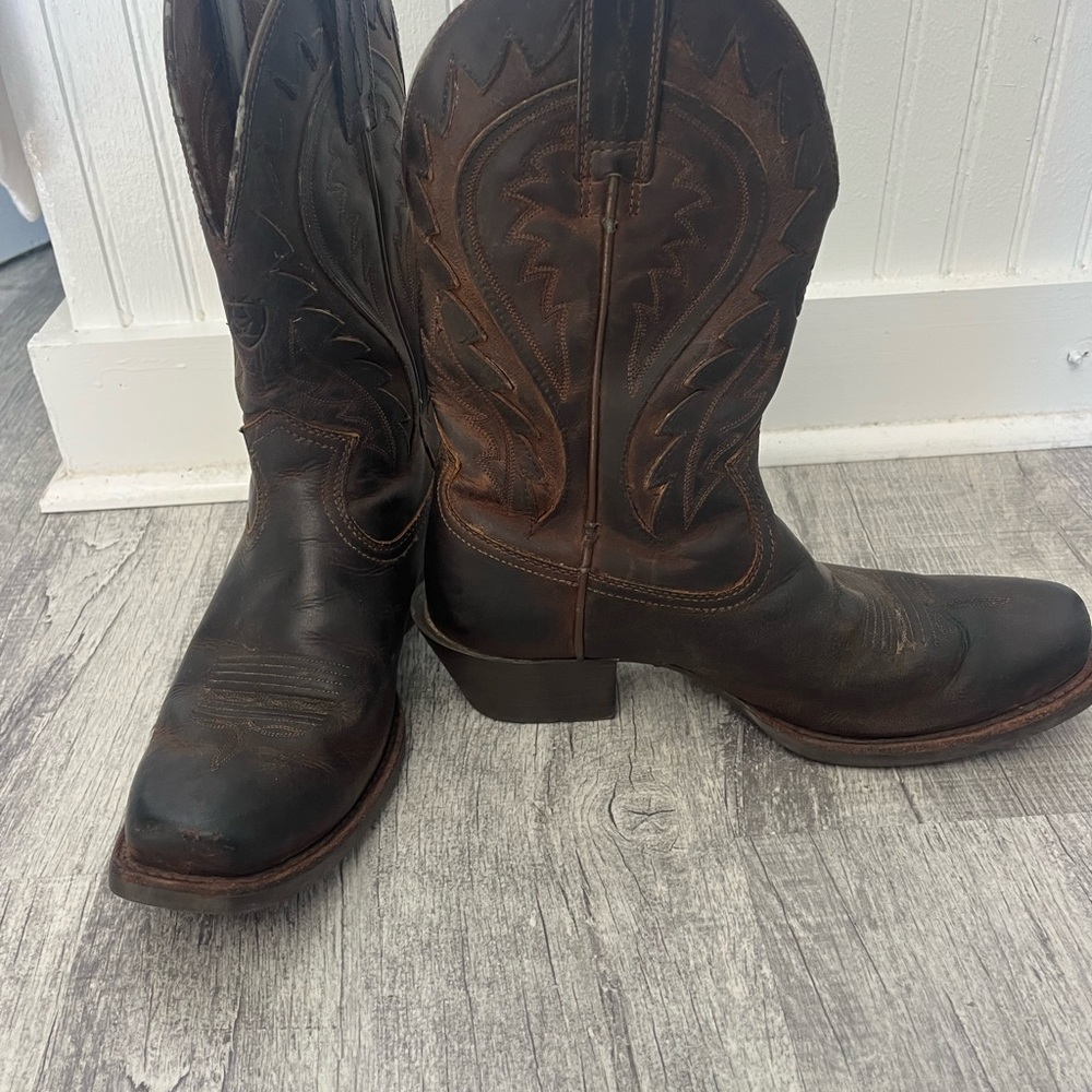 Ariat Tan Leather Cowboy Boots